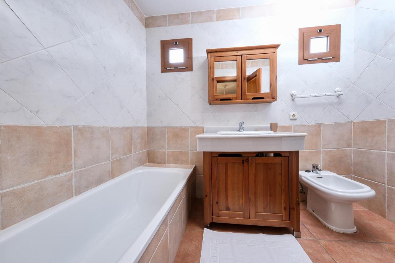 Casa Elin-shared Pool, Fast Wifi Holiday home Costa Teguise